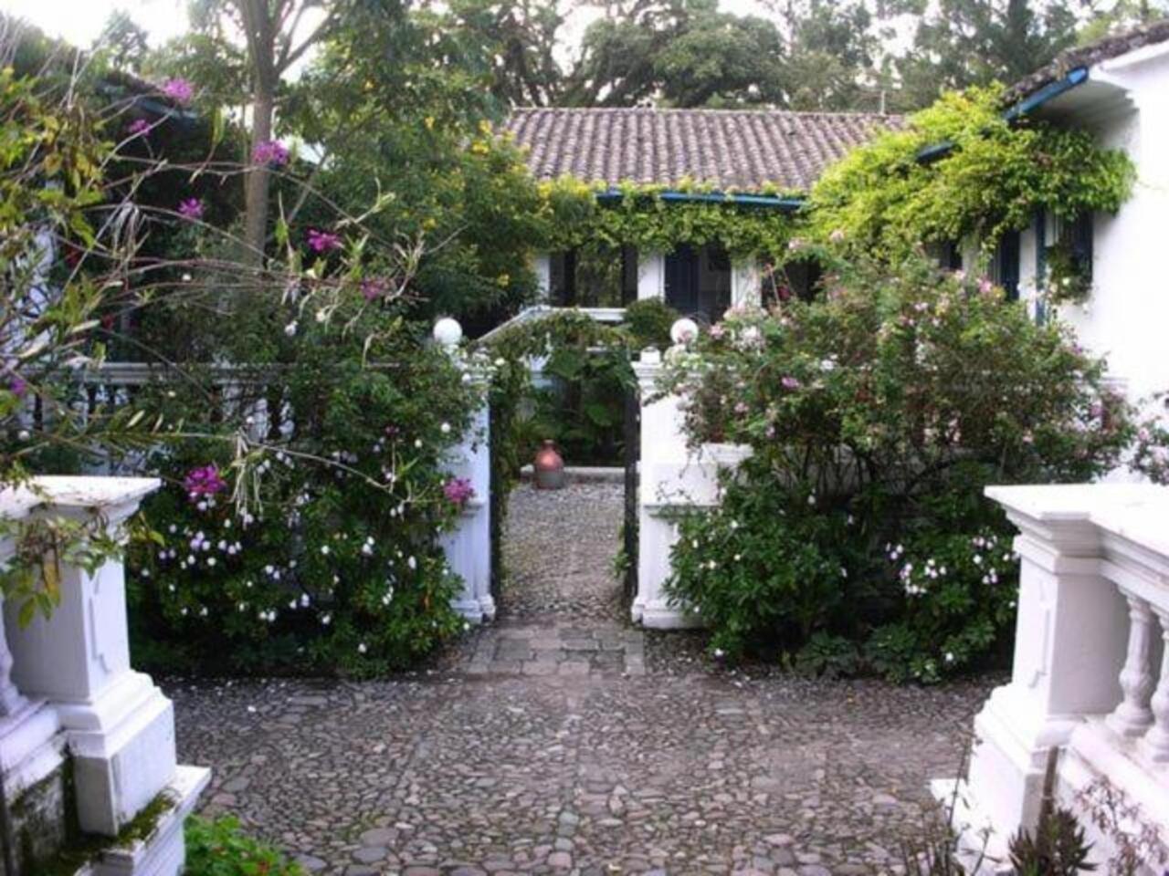 Hotel Hacienda Cusin Otavalo Exterior foto